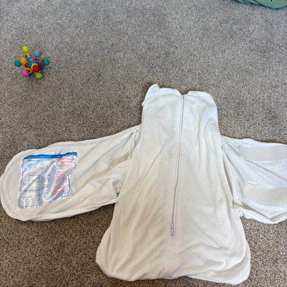 Halo Swaddle Sleepsack White Newborn Blankets Safe Dreams Baby - Picture 6 of 6